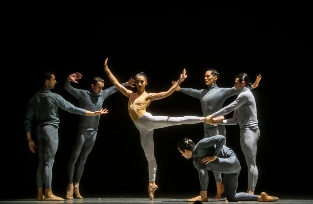 Ballett am Rhein in Demis Volpi's <i>One and Others</i> &copy; Bettina St&ouml;&szlig;