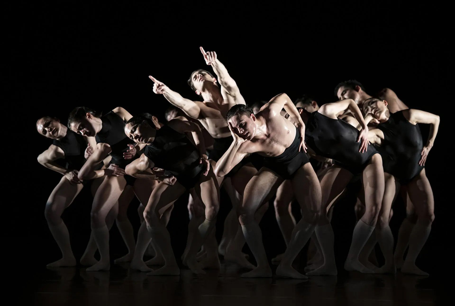 Ballett am Rhein in Sharon Eyal's <i>Salt Womb</i> &copy; Bettina Stöß