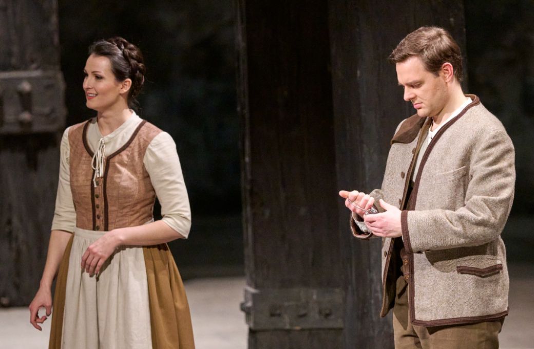 Slávka Zámečníková (Marzelline) und Daniel Jenz (Jaquino) © Wiener Staatsoper | Michael Pöhn