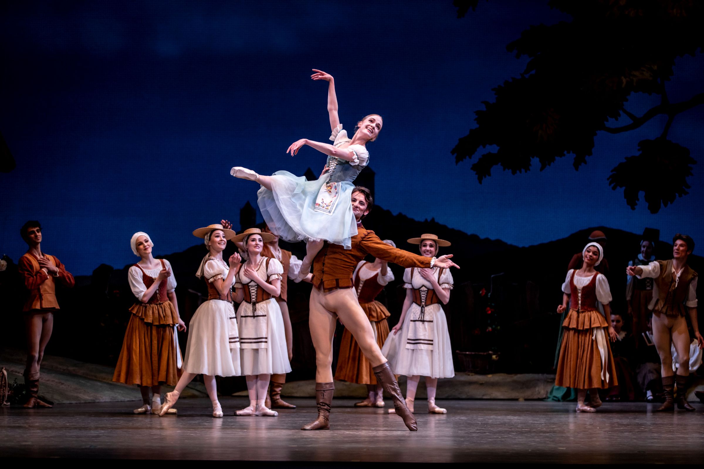 Sasha De Sola and Aaron Robison in Helgi Tomasson's <i>Giselle</i> &copy; Lindsay Thomas