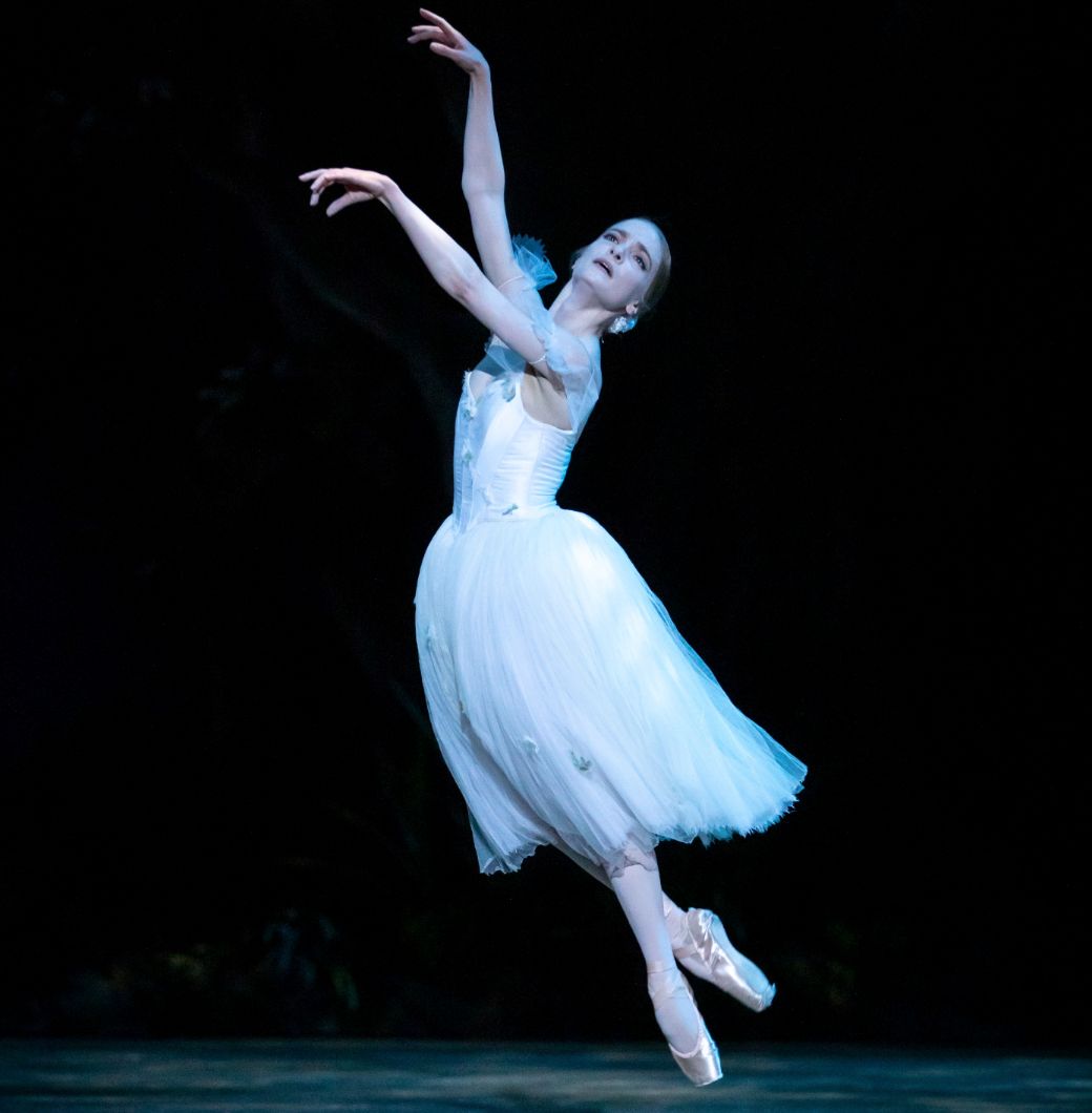 Sasha De Sola as Giselle in Helgi Tomasson's <i>Giselle</i> &copy; Lindsay Thomas