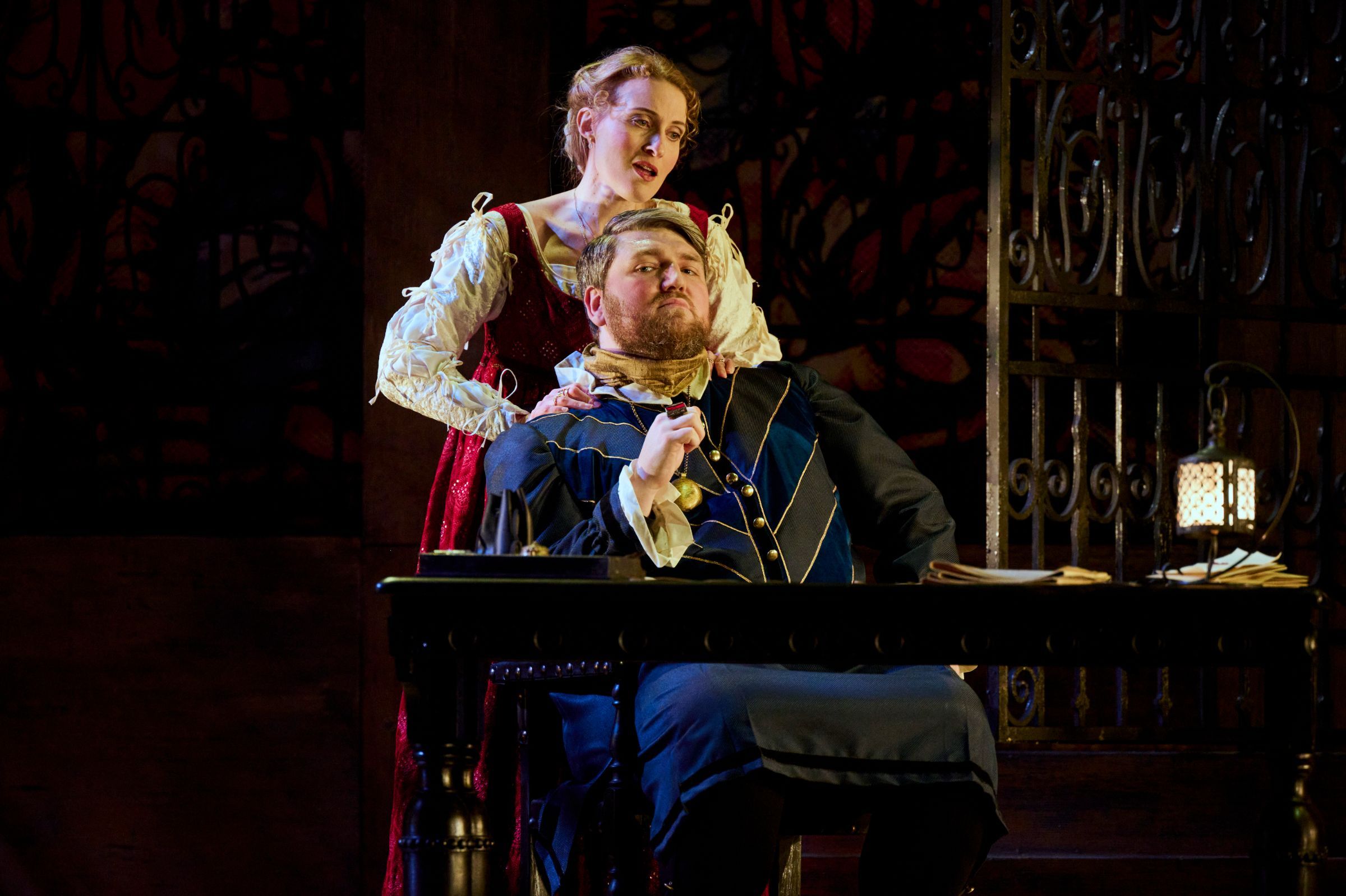 Paula Sides (Lucrezia) and Aidan Edwards (Alfonso) &copy; Richard Hubert Smith