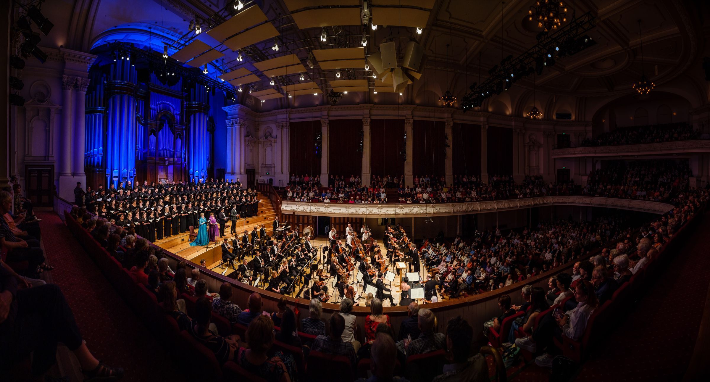 The Auckland Philharmonia and combined choirs perform Beethoven's Ninth Symphony &copy; Adrian Malloch