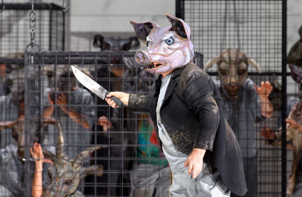 <i>Animal Farm</i> &copy; Ruth Waltz | Dutch National Opera