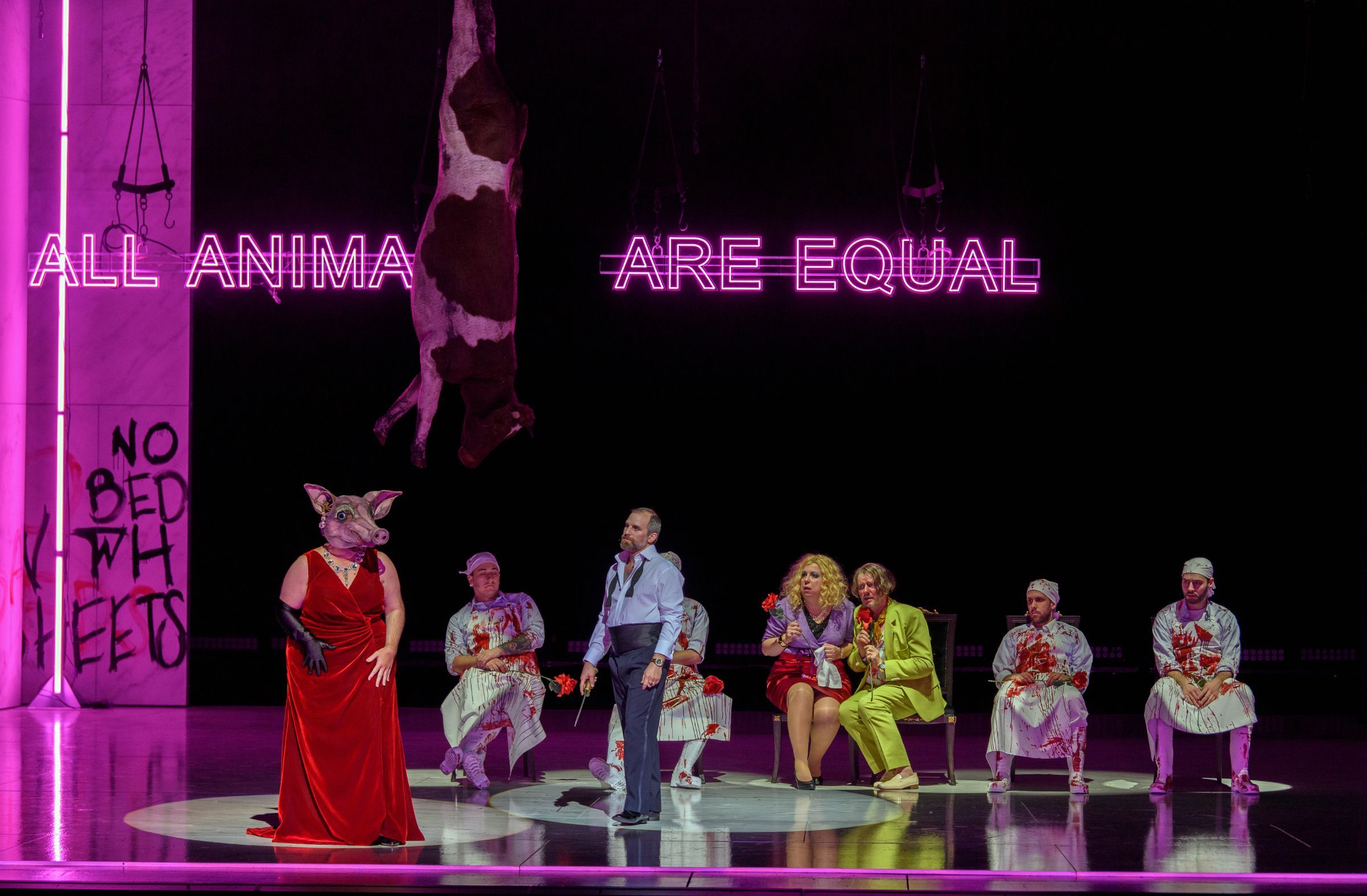 <i>Animal Farm</i> &copy; Ruth Waltz | Dutch National Opera