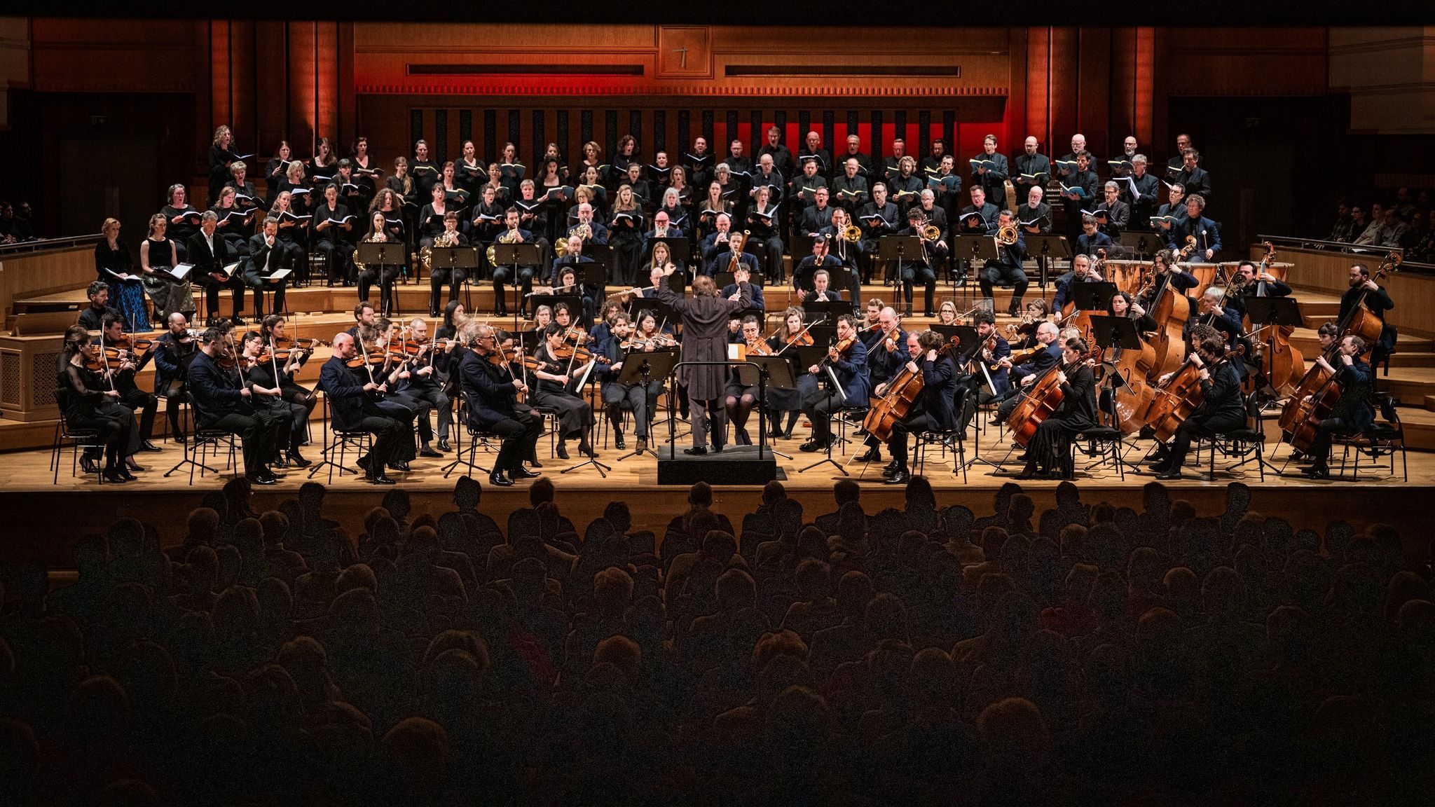 Kazushi Ono dirige le <i>Stabat Mater</i> de Dvořák à Flagey © Wouter Van Vaerenbergh