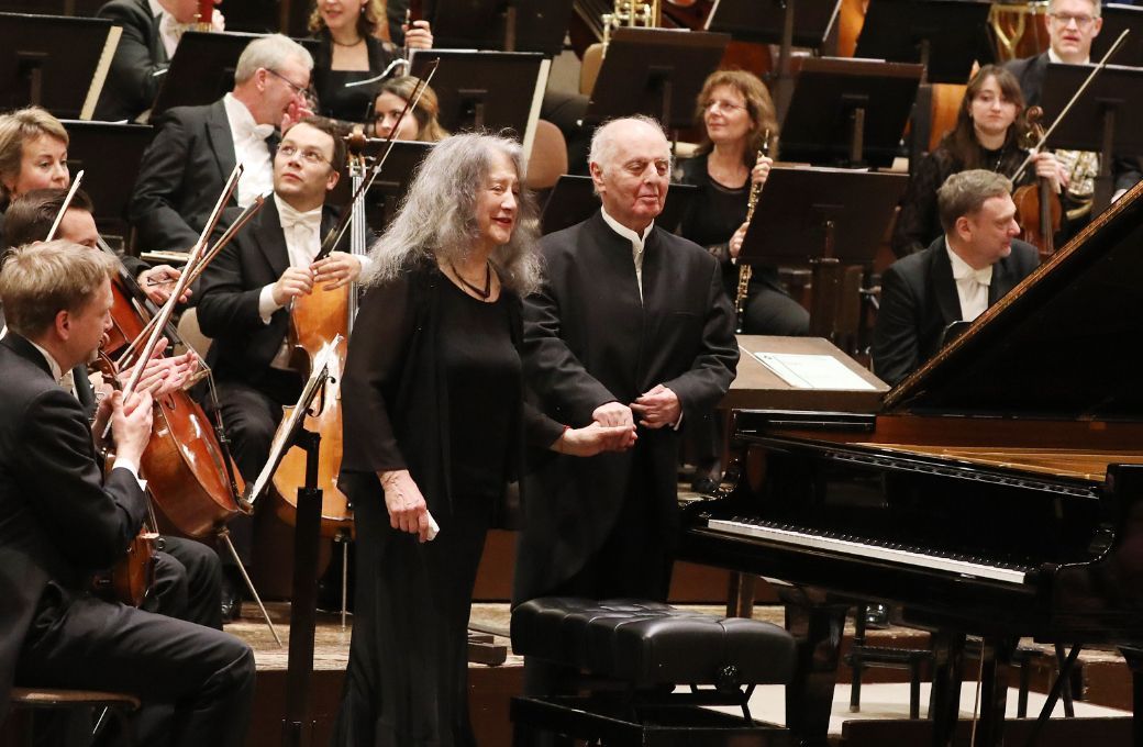 Martha Argerich, Daniel Barenboim and the Staatskapelle Berlin © Dieter Nagl, courtesy of Musikverein Wien