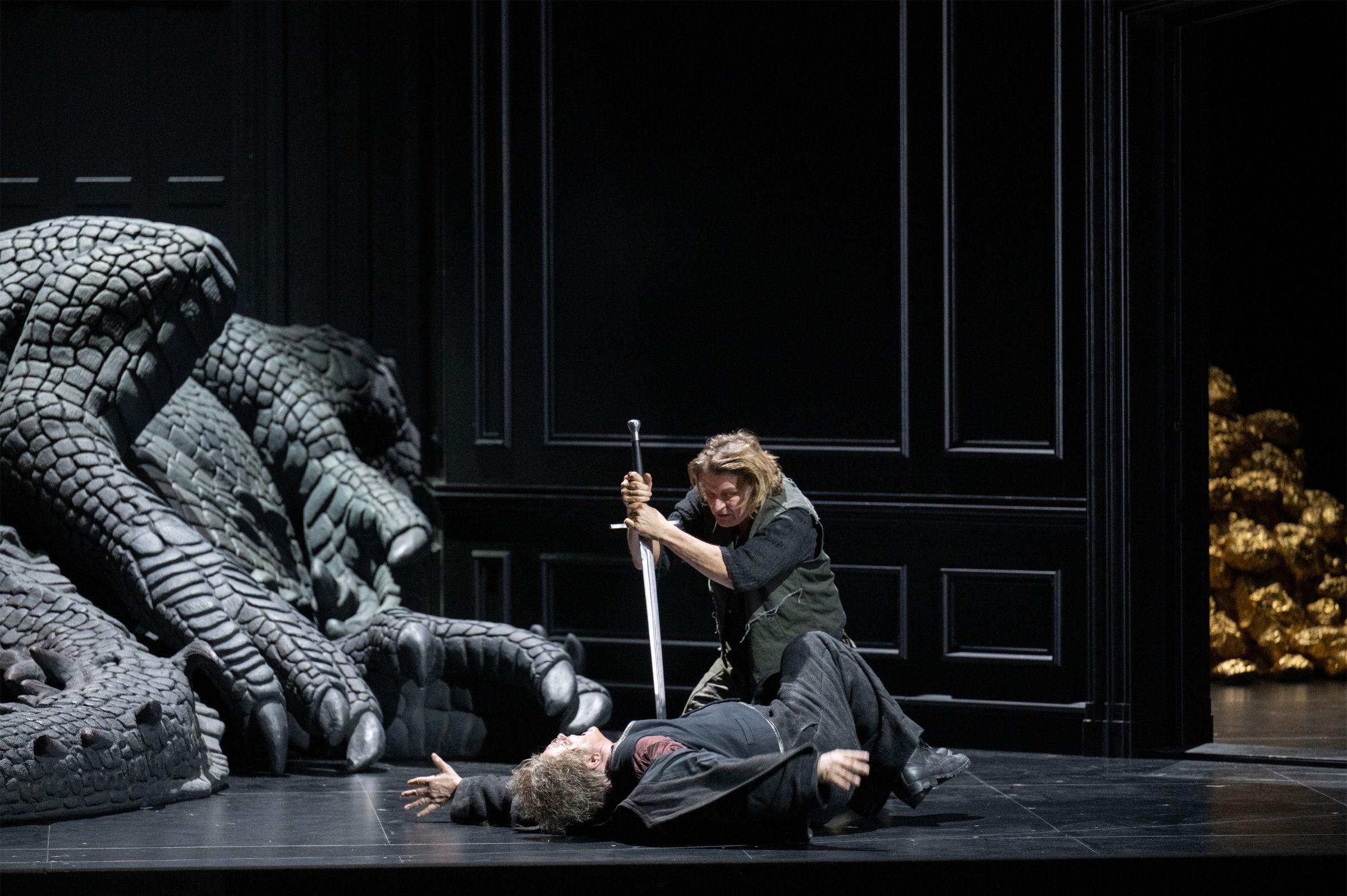 Wolfgang Ablinger-Sperrhacke (Mime) und Klaus Florian Vogt (Siegfried) &copy; Monika Rittershaus