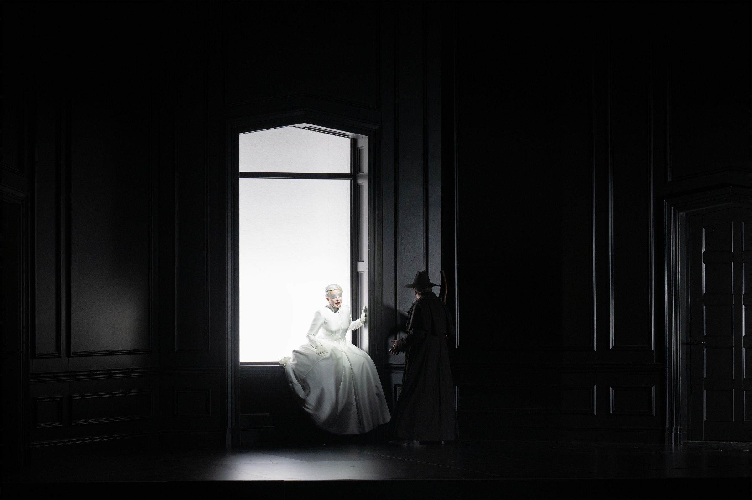 Anna Danik (Erda) und Tomasz Konieczny (Der Wanderer) &copy; Monika Rittershaus