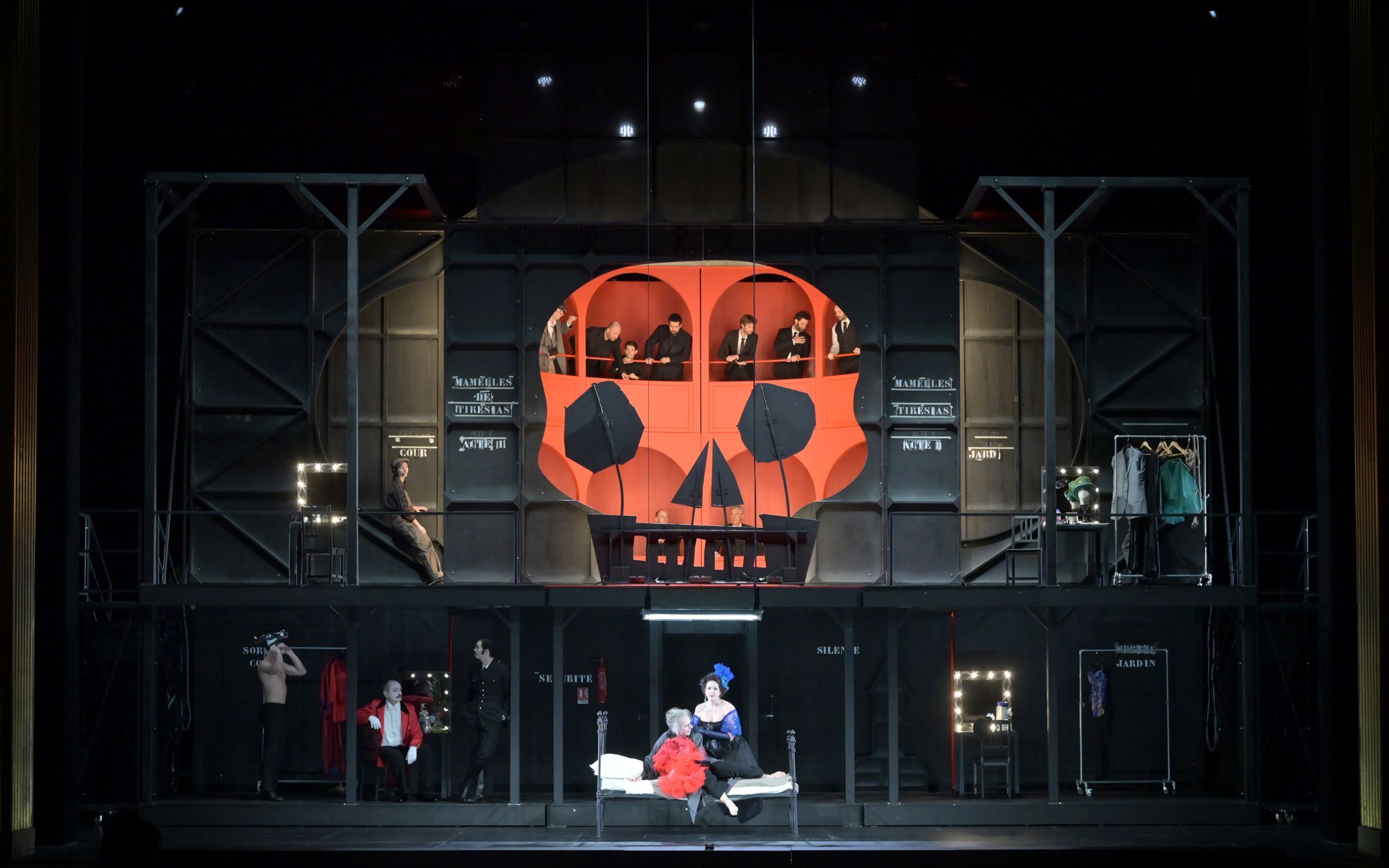 <i>Le Rossignol</i> au Théâtre des Champs-Élysées &copy; Vincent Pontet