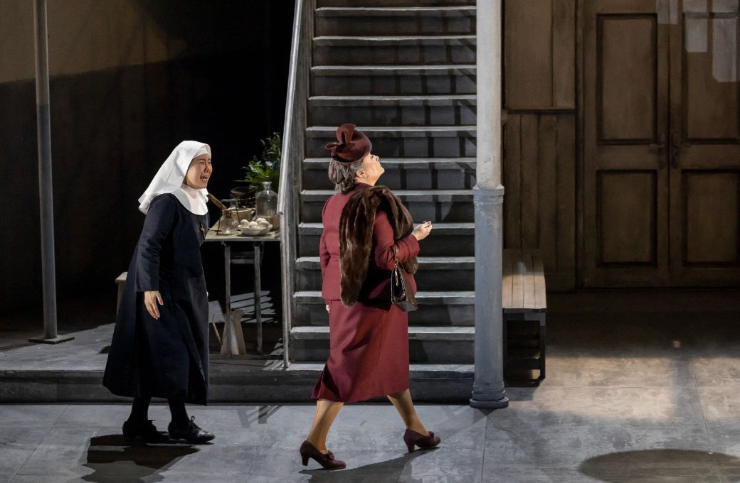 Sunyoung Seo (Suor Angelica) and Karen Cargill (La zia principessa) in <i>Suor Angelica</i> &copy; James Glossop