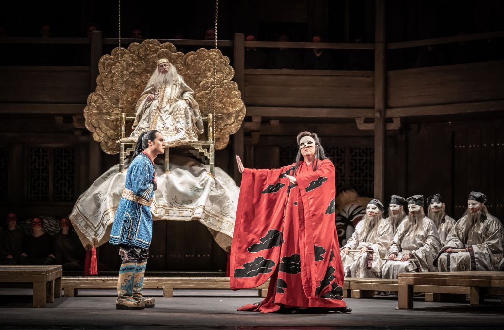 Yonghoon Lee (Calaf), Alexander Kravets (Emperor Altoum) and Anna Pirozzi (Turandot) &copy; ROH | Marc Brenner