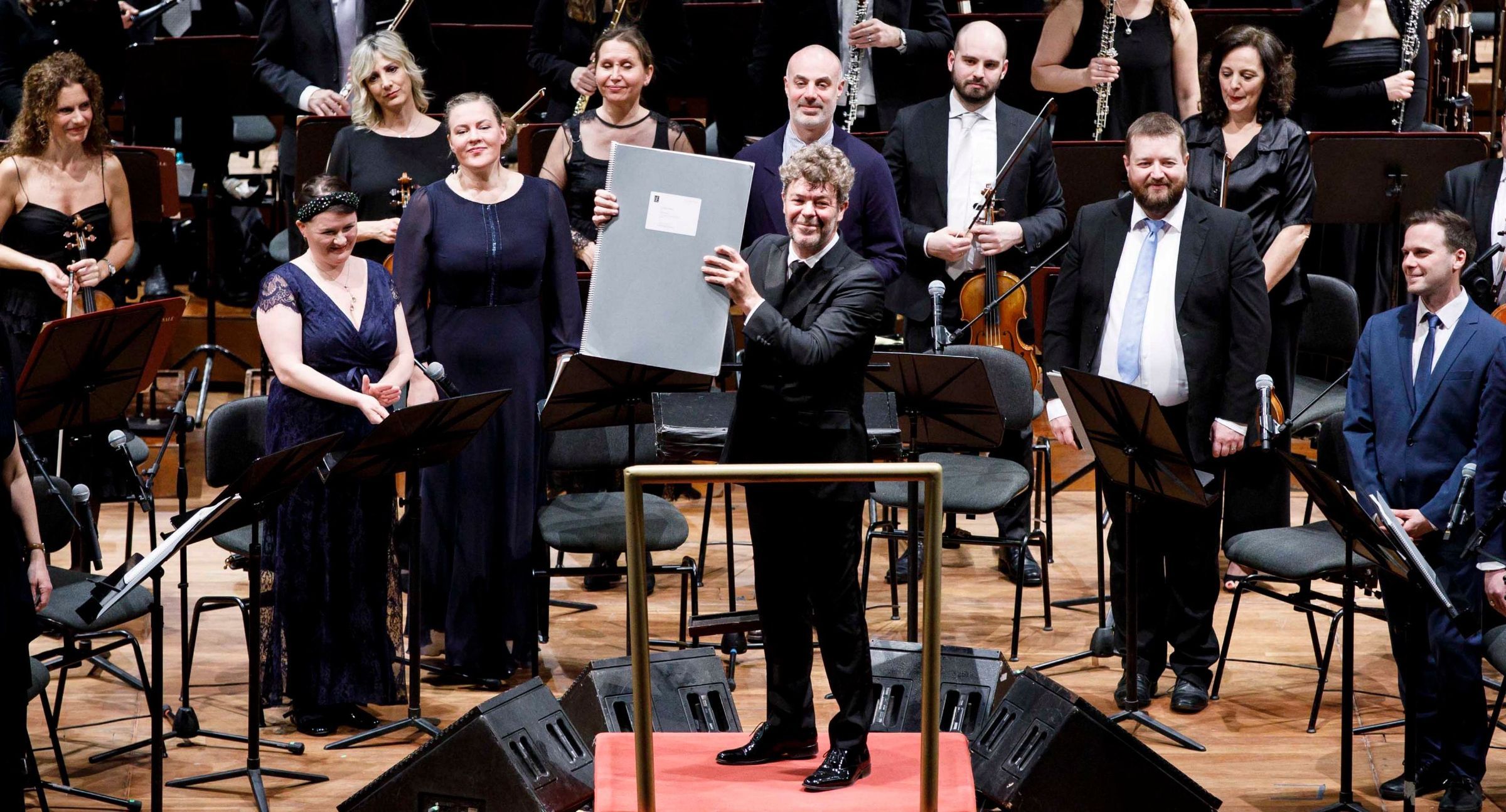 Pablo Heras-Casado, Theatre of Voices and the Santa Cecilia Chorus and Orchestra © ANSC | Musacchio, Ianniello & Pasqualini