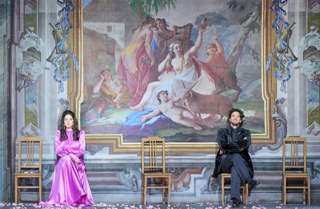 Hanna-Elisabeth M&uuml;ller (Contessa) and Andr&egrave; Schuen (Conte Almaviva) &copy; Wiener Staatsoper | Michael P&ouml;hn