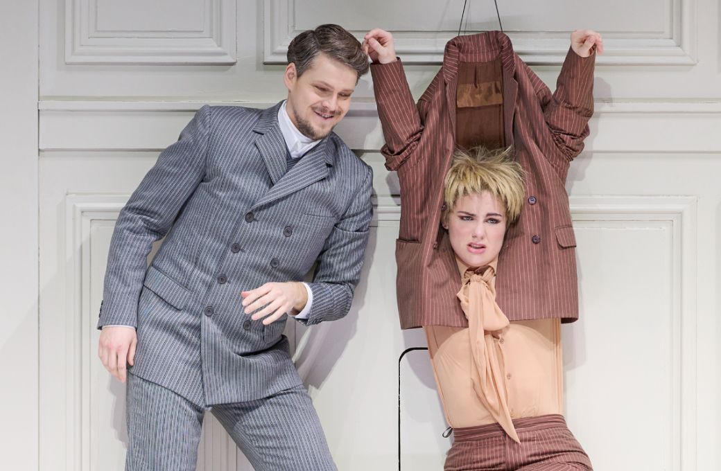 Peter Kellner (Figaro) and Patricia Nolz (Cherubino) &copy; Wiener Staatsoper | Michael P&ouml;hn