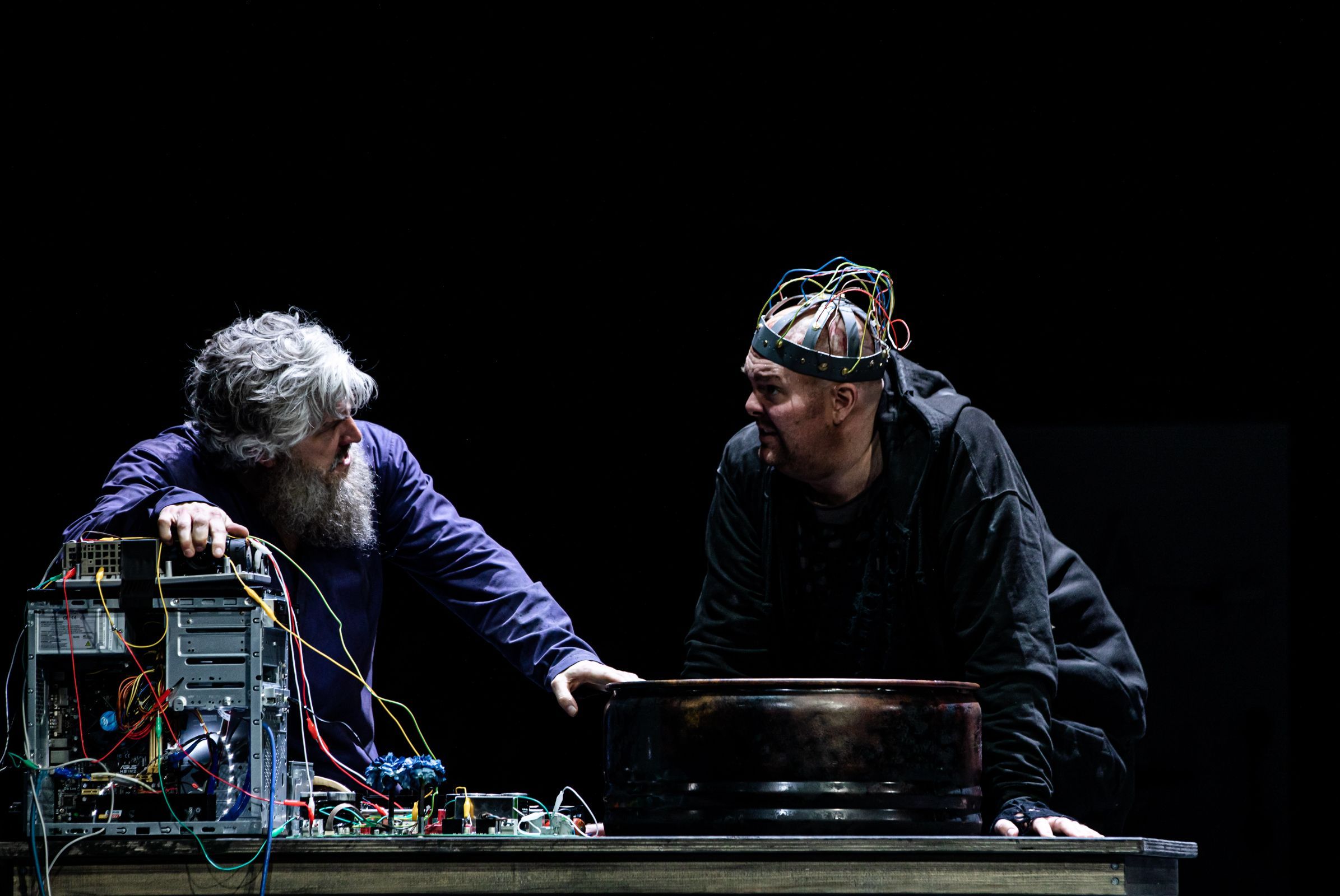 Simeon Esper (Mime) und Patrick Cook (Siegfried) &copy; Annemone Taake