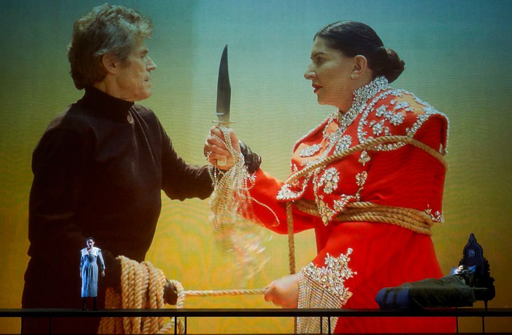 Rinat Shaham interpret&oacute; Carmen; en la proyecci&oacute;n, Willem Dafoe y Marina Abramović &copy; David Ruano | Gran Teatre del Liceu
