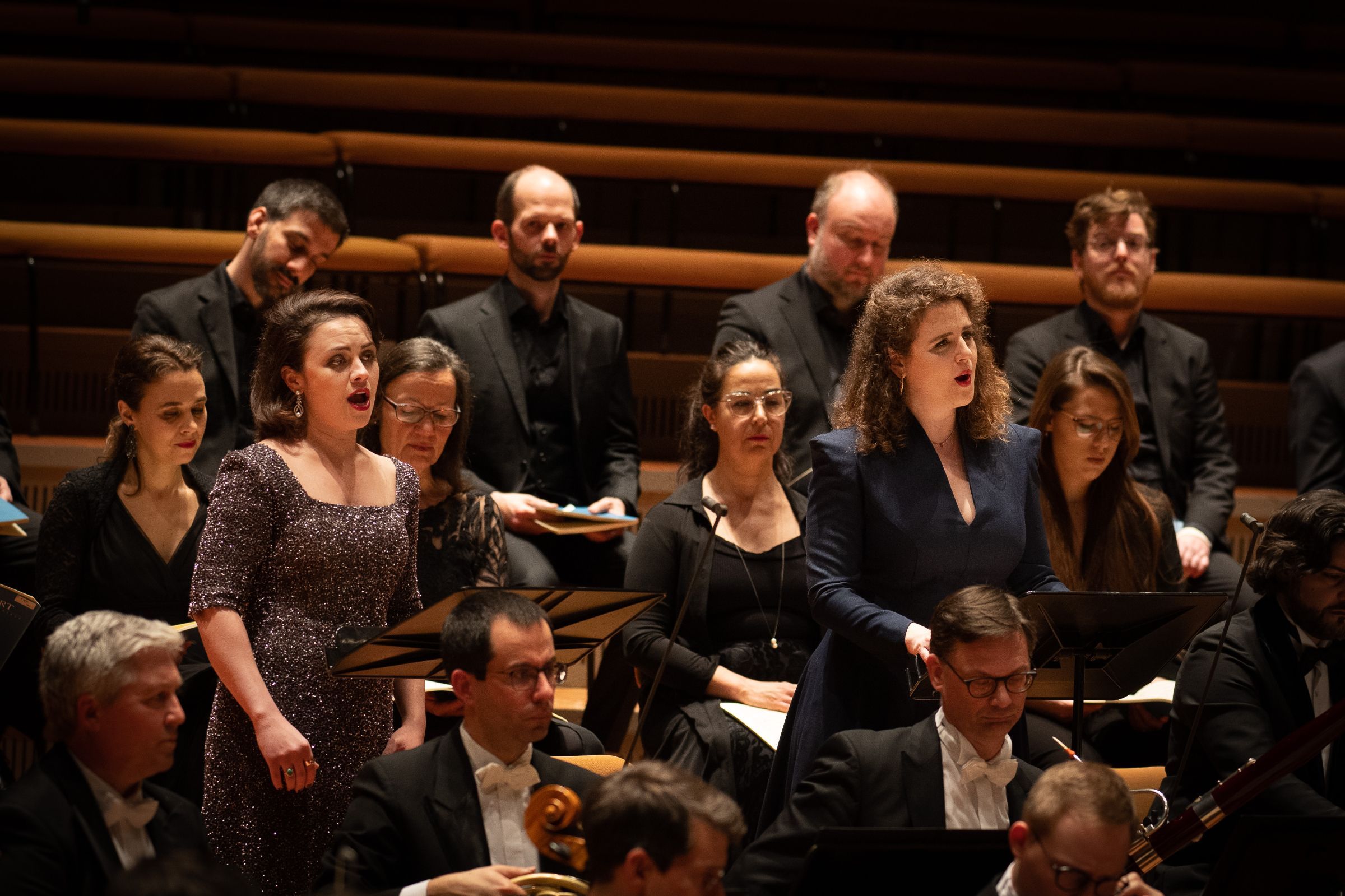 Katharina Konradi und Eva Zaïcik mit dem Collegium Vocale Gent &copy; Peter Meisel
