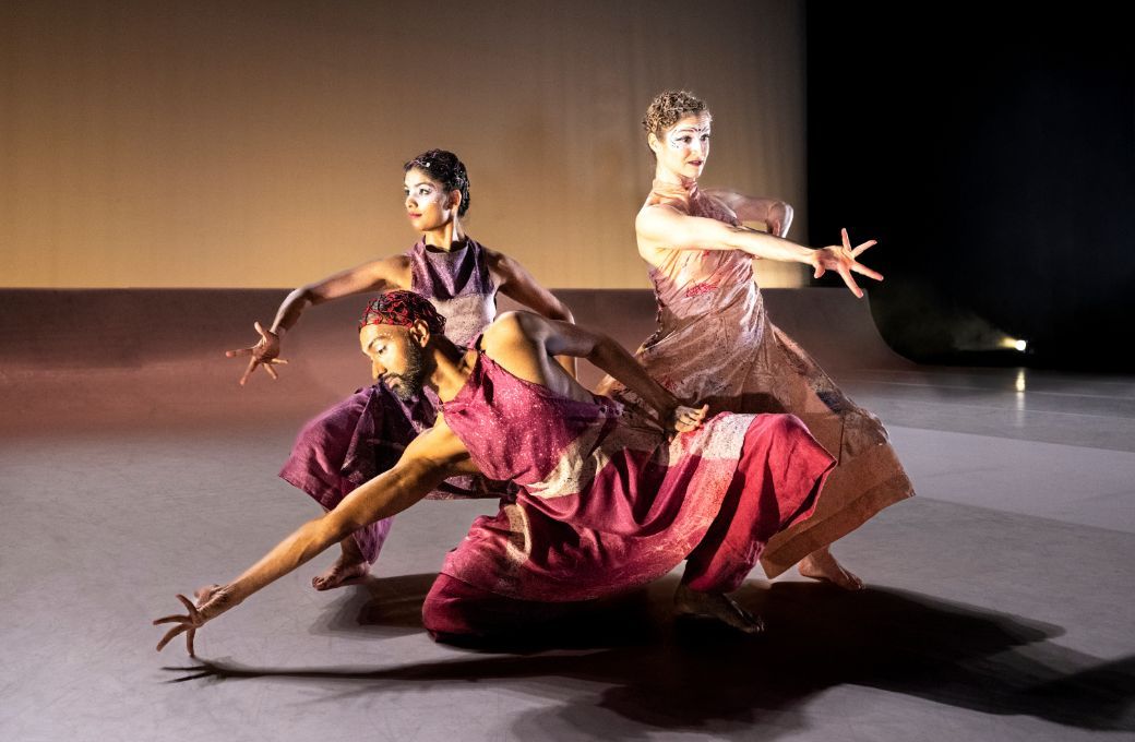 Seeta Patel Dance in <i>The Rite of Spring</i> © Foteini Christofilopoulou