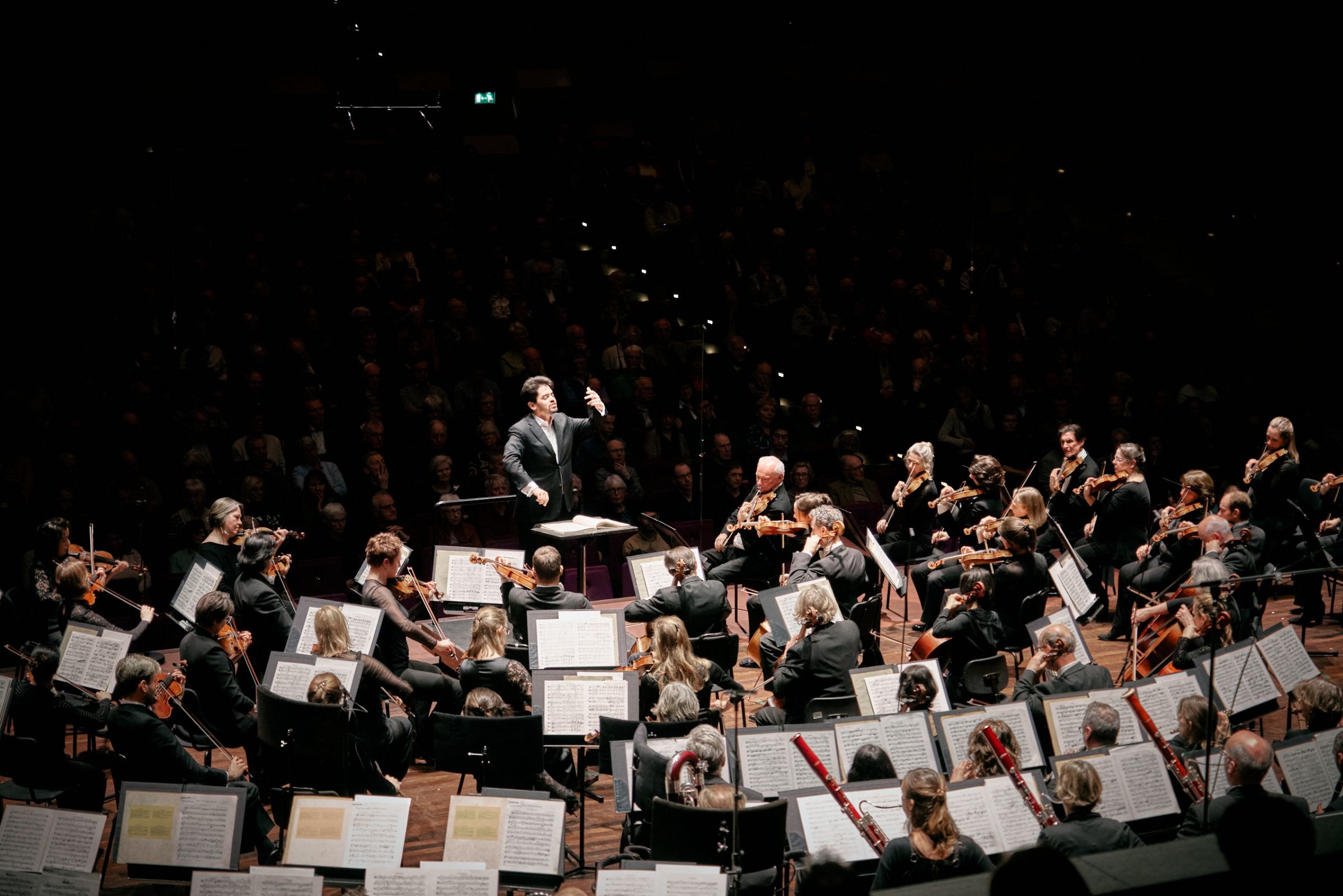 Lahav Shani conducts the Rotterdam Philharmonic &copy; Eduardus Lee