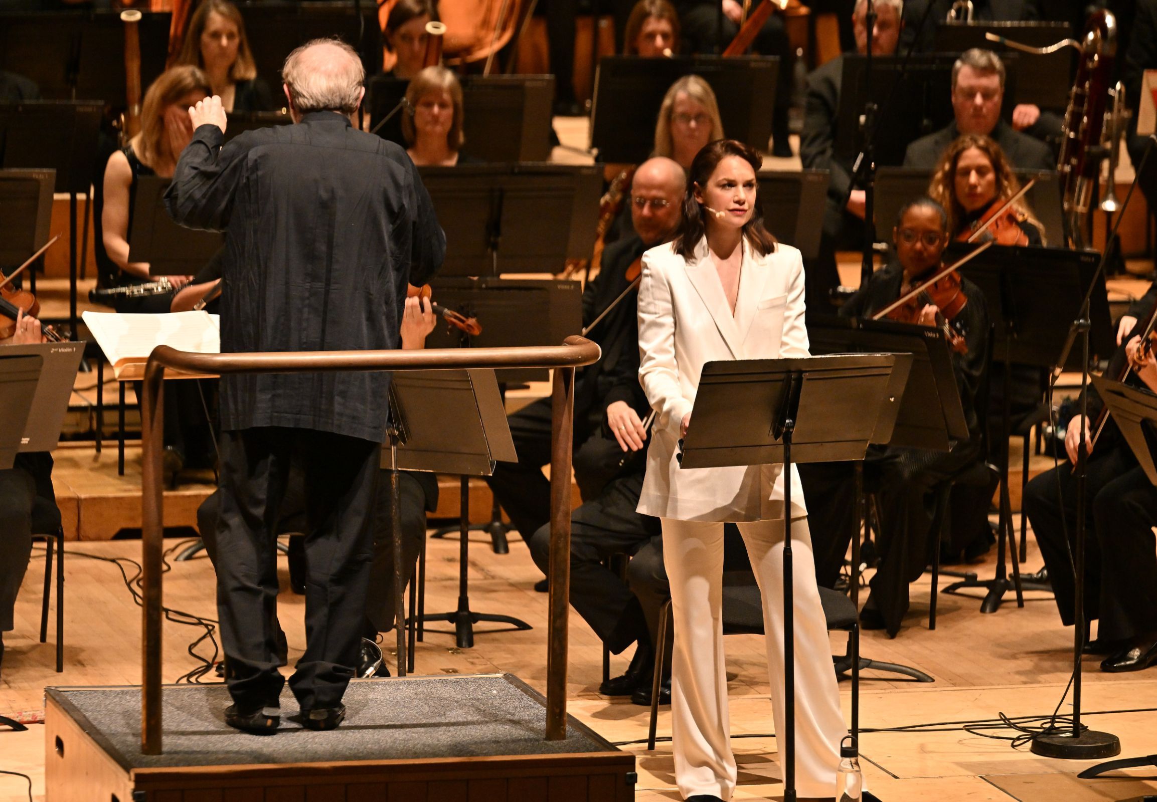 Martyn Brabbins, Ruth Wilson and the BBC Symphony Orchestra © BBC | Mark Allan