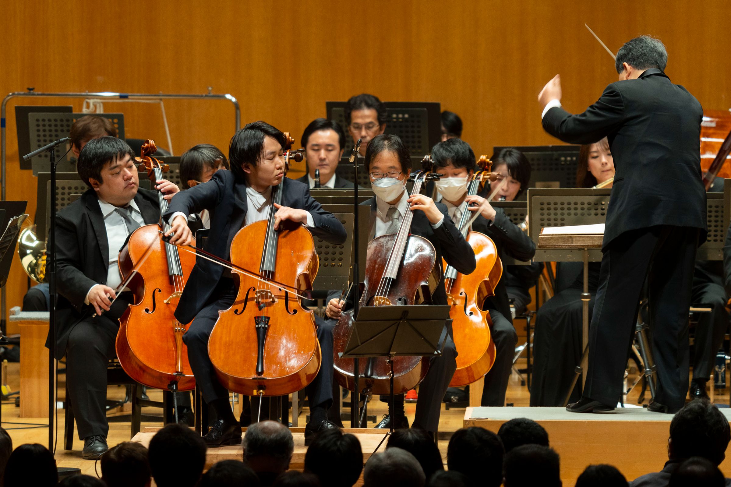 Haruma Sato, Ken Takaseki and the Tokyo City Philharmonic Orchestra &copy; K Miura