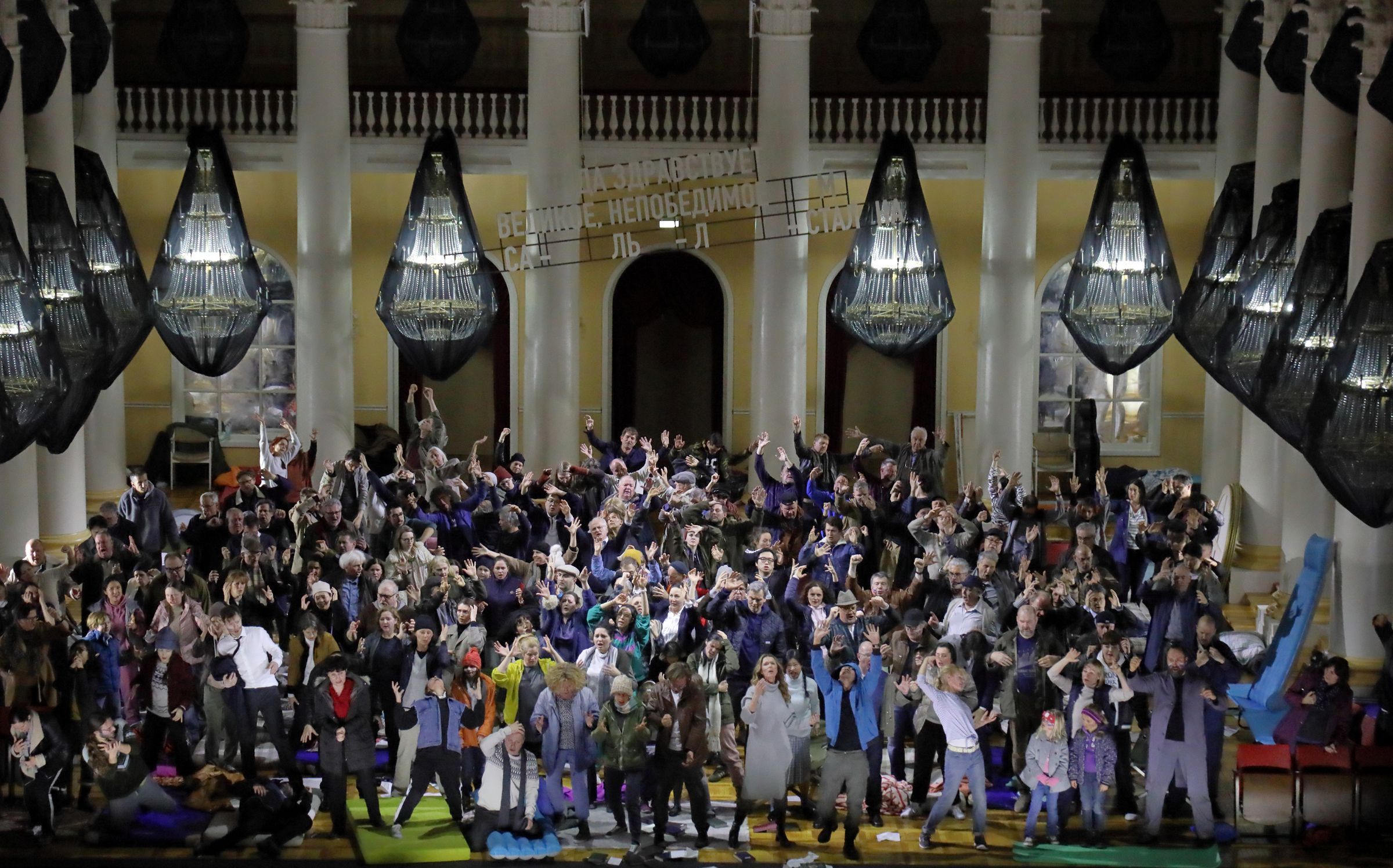 <i>Guerre et Paix</i> mis en scène par Dmitri Tcherniakov au Bayerische Staatsoper © Wilfried Hösl