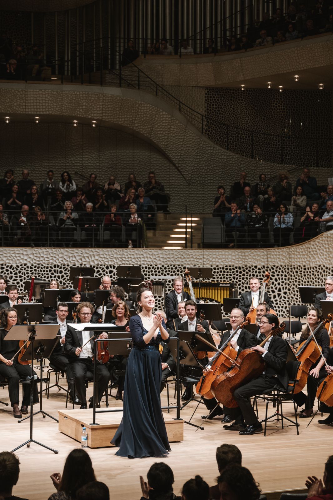 Ambroisine Bré and the Frankfurt Radio Symphony © Daniel Dittus