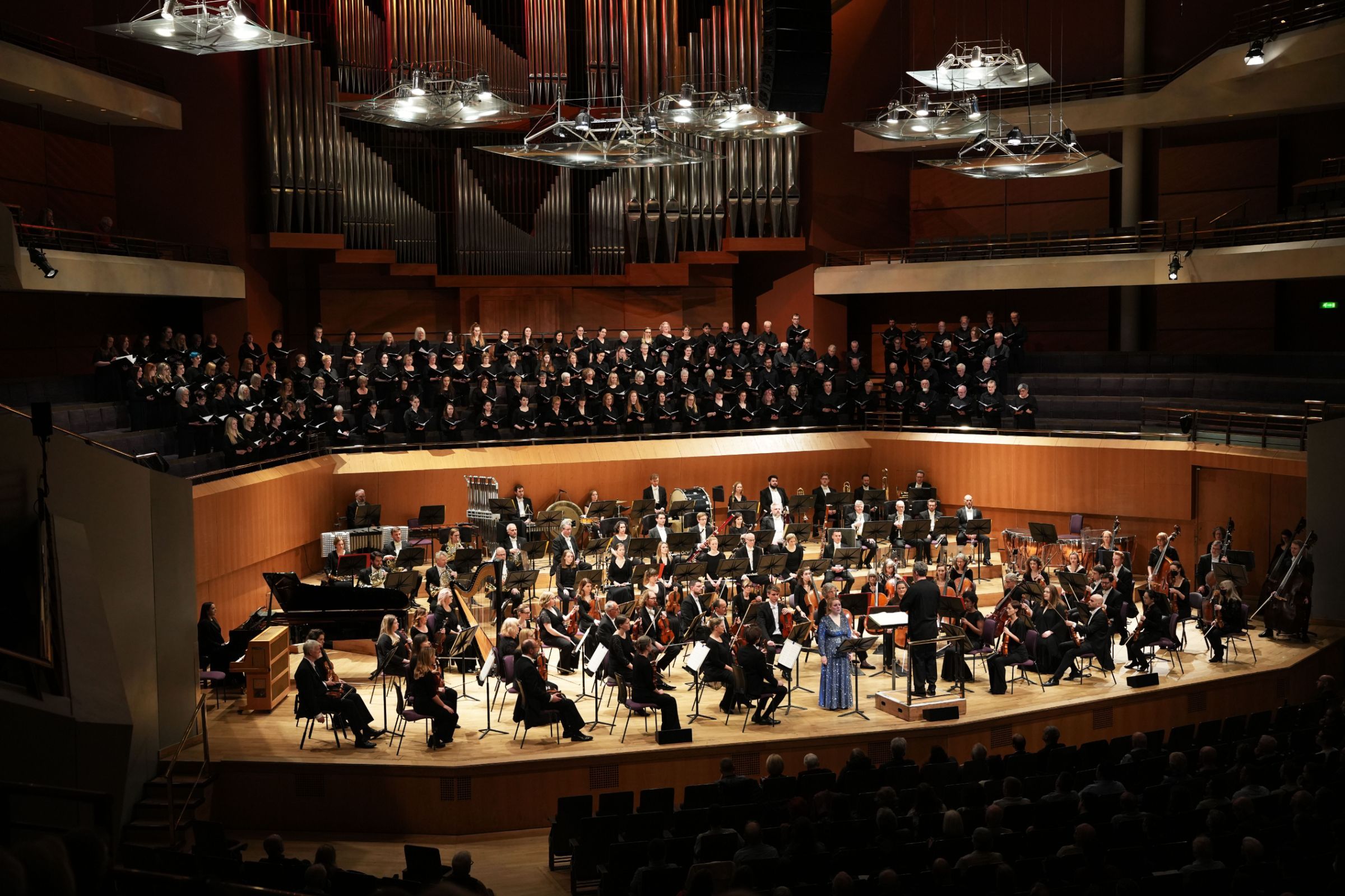 The Hallé and Hallé Choir in Bridgewater Hall &copy; Alex Burns | The Hallé