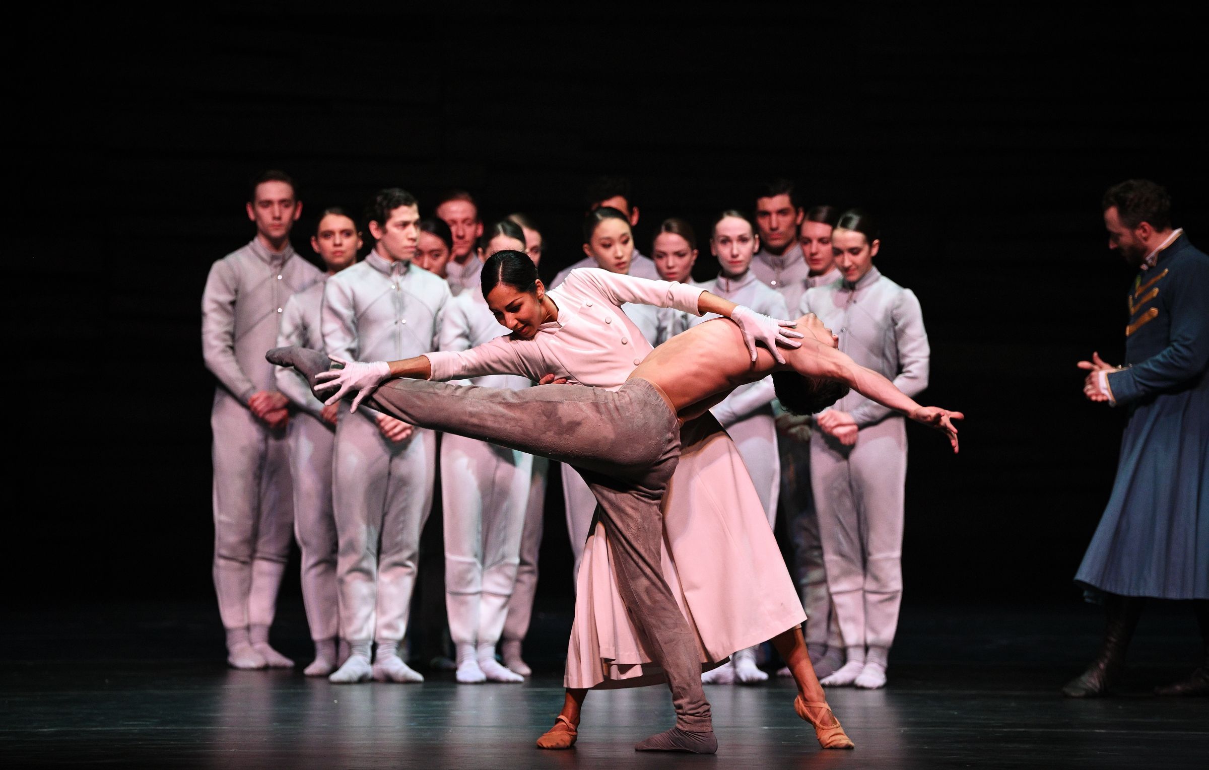 Jeffrey Cirio and Sarah Kundi in <i>Creature</i> &copy; Laurent Liotardo