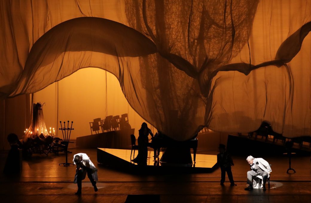 <i>Les Contes d'Hoffmann</i> &copy; Brescia &amp; Amisano | Teatro alla Scala