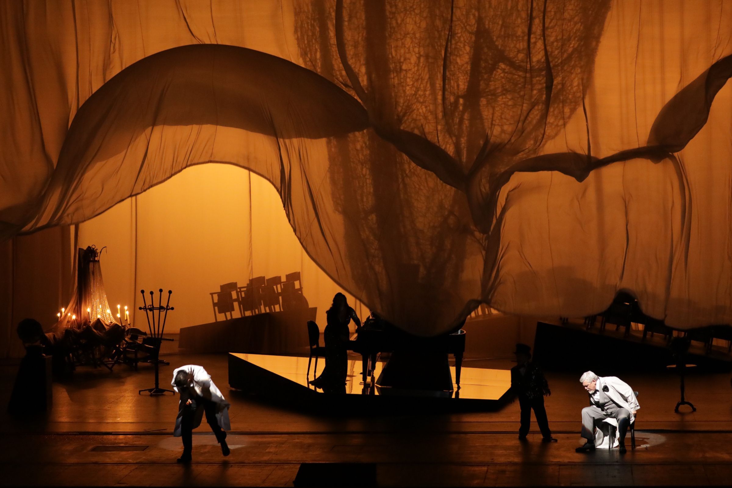 <i>Les Contes d'Hoffmann</i> &copy; Brescia &amp; Amisano | Teatro alla Scala