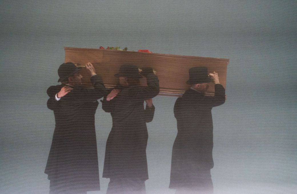 ENO Chorus &copy; Helen Murray