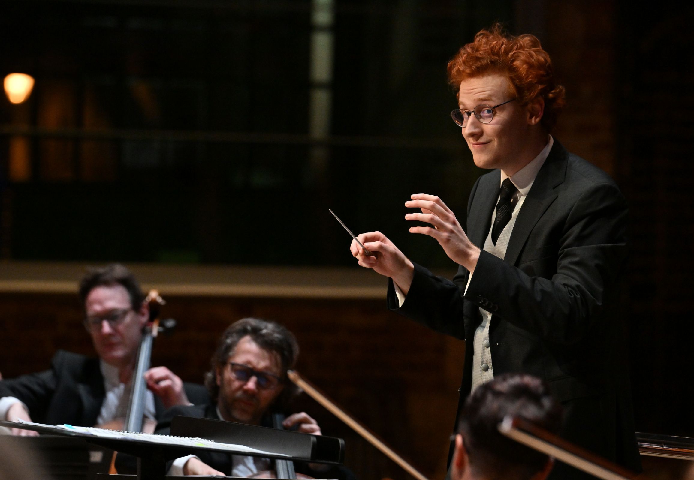 Nicolò Foron conducts in the final concert &copy; Mark Allan | LSO
