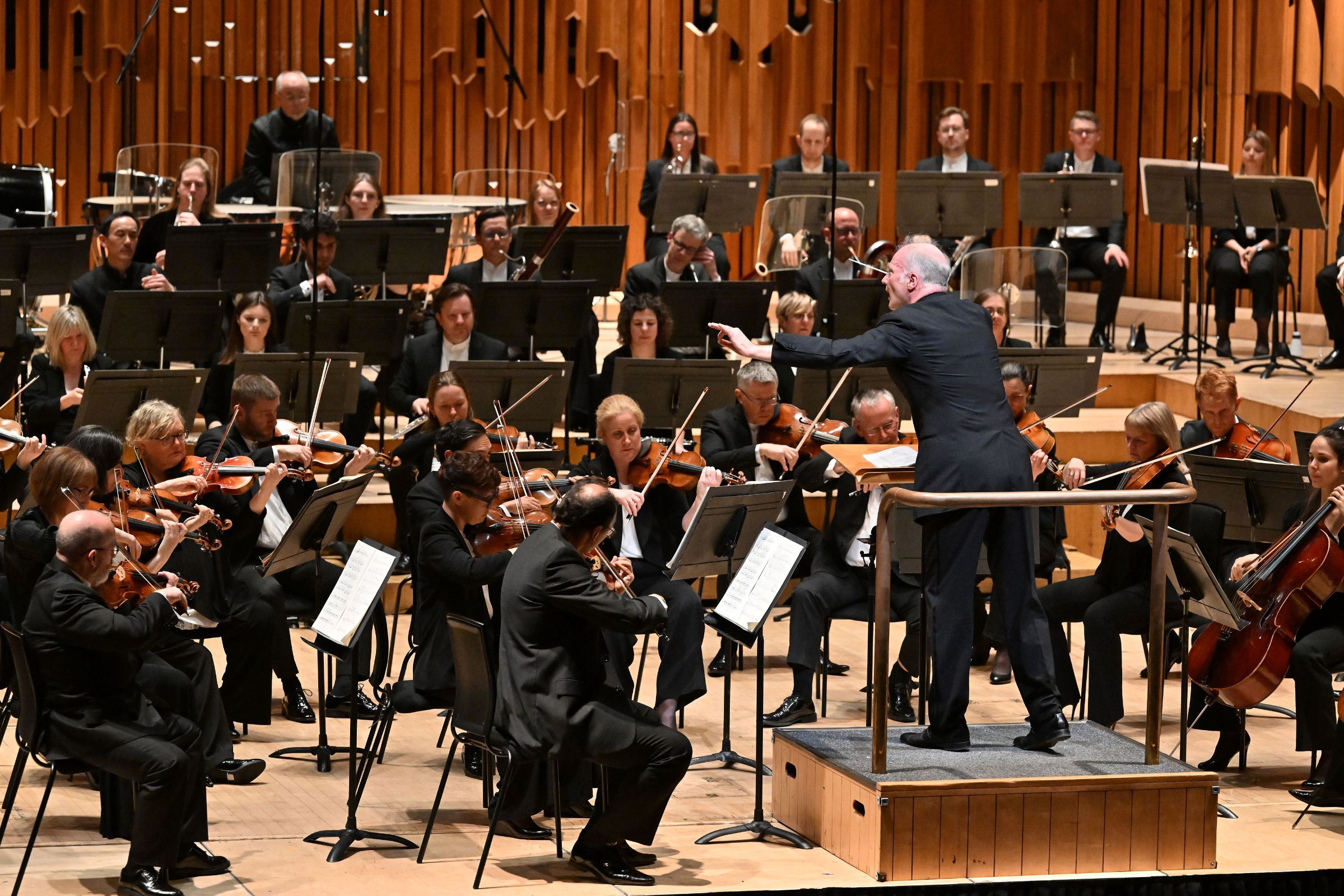 Gianandrea Noseda conducts the London Symphony Orchestra © LSO | Mark Allan