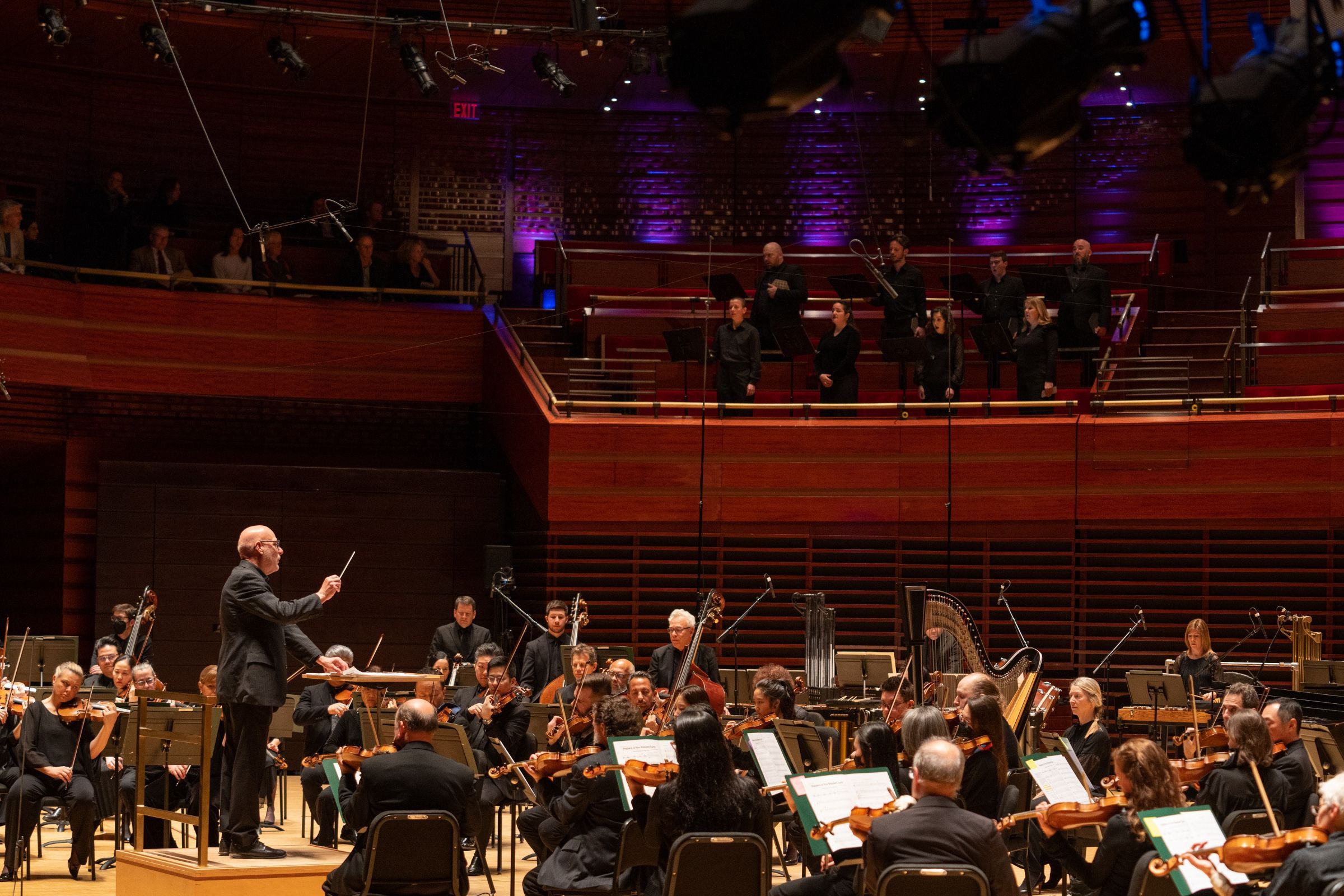 Donald Nally conducts the Philadelphia Orchestra &copy; Margo Reed