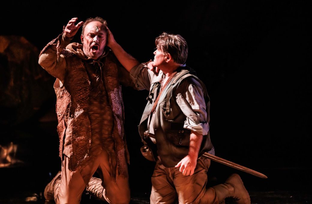 Steven Gallop (Fafner) and Bradley Daley (Siegfried) &copy; Robin Halls