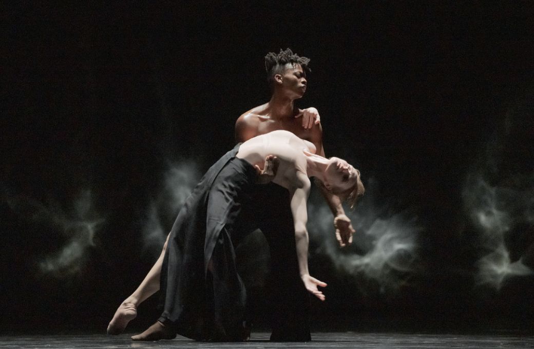 Hannah Galway and Siphesihle November in <i>Angels' Atlas</i> &copy; Karolina Kuras