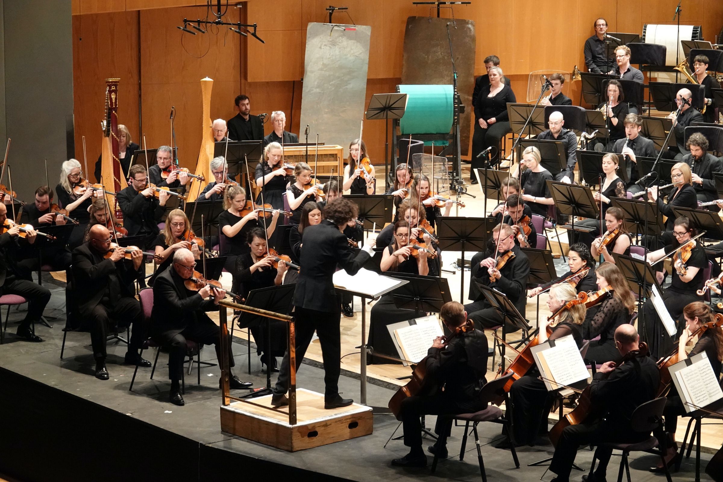 Nicholas Collon conducts the BBC Philharmonic &copy; BBC Philharmonic