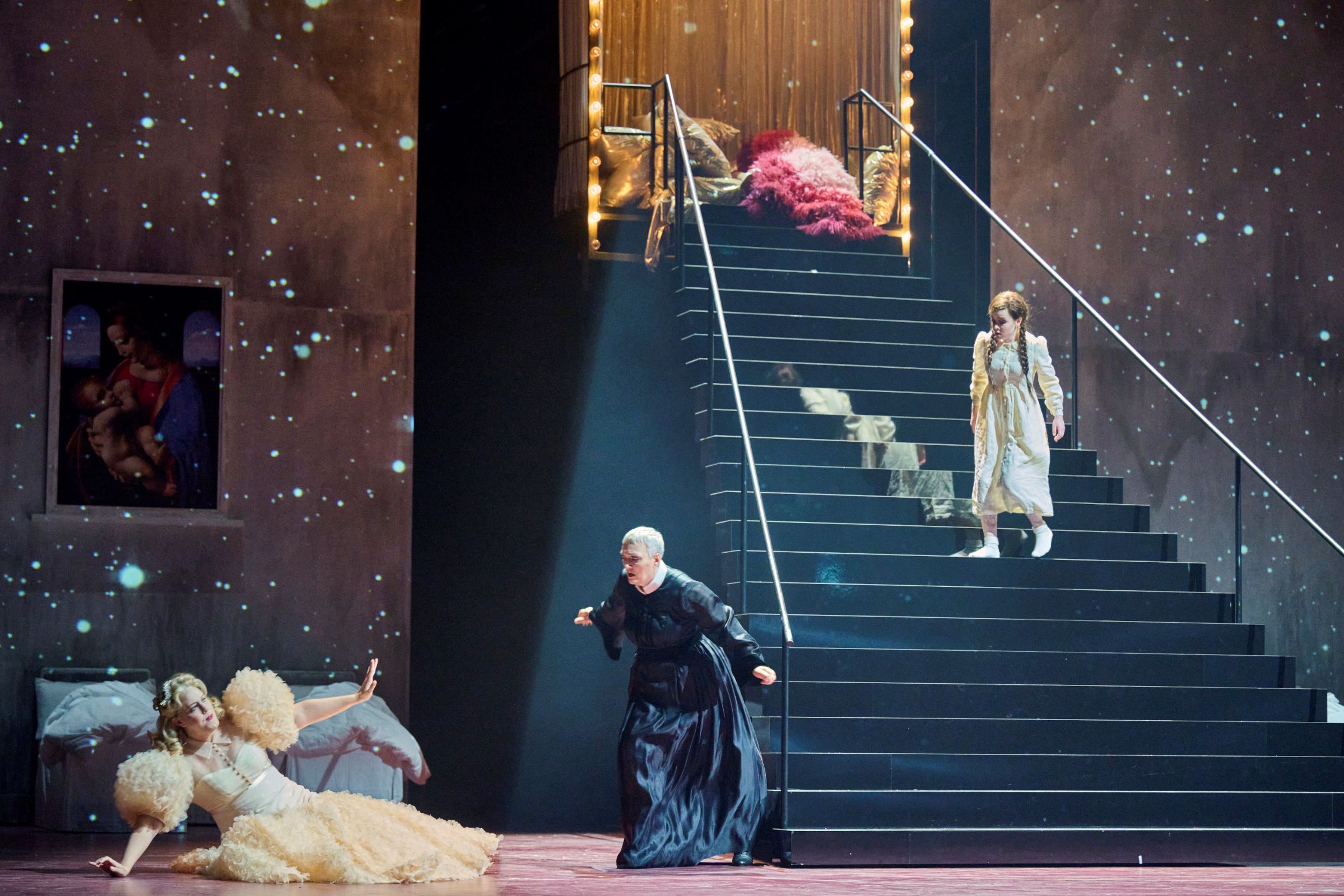 Elza van den Heever (Die Kaiserin), Michaela Schuster (Die Amme) und Vivien Hartert (Ein Mädchen) &copy; Martin Sigmund