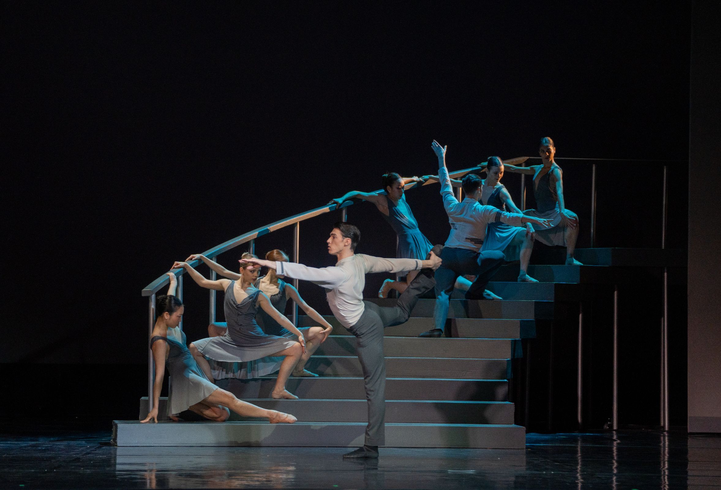 Opera Wrocławska Ballet in <i>Elsa Canasta</i> &copy; Bartłomiej Dębicki/FRU Media