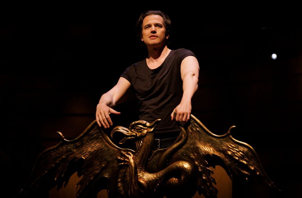 Douglas WIlliams (Lucifer) © Bruce Zinger