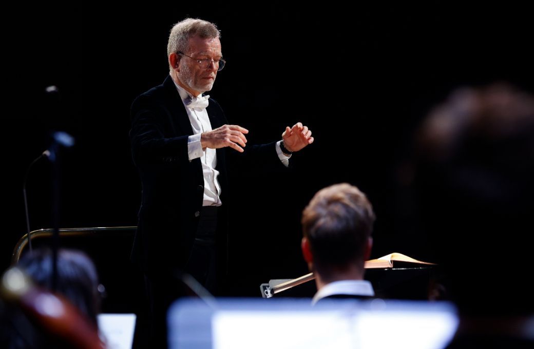 Christophe Rousset dirige la <i>Passion selon saint Matthieu</i> à Aix-en-Provence &copy; Festival de Pâques 2023 / Caroline Doutre