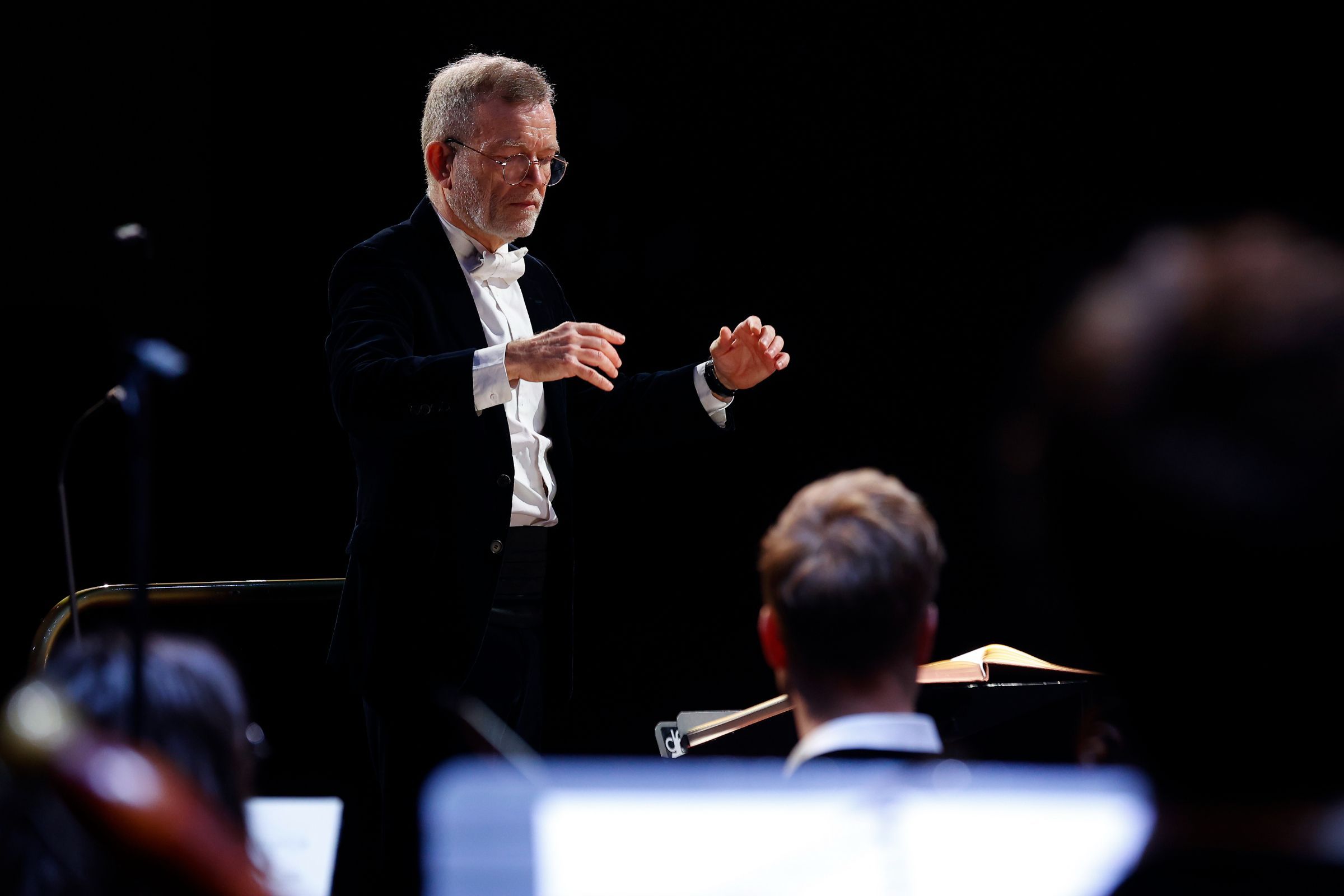 Christophe Rousset dirige la <i>Passion selon saint Matthieu</i> à Aix-en-Provence &copy; Festival de Pâques 2023 / Caroline Doutre