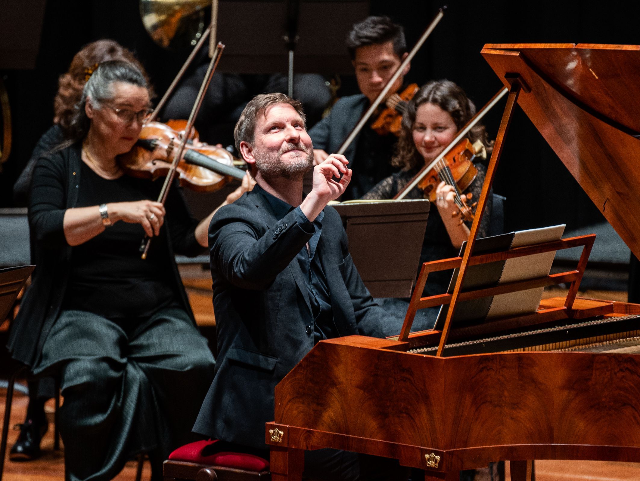 Kristian Bezuidenhout and the Orchestra of the Age of Enlightenment © Zen Grisdale (QEH)