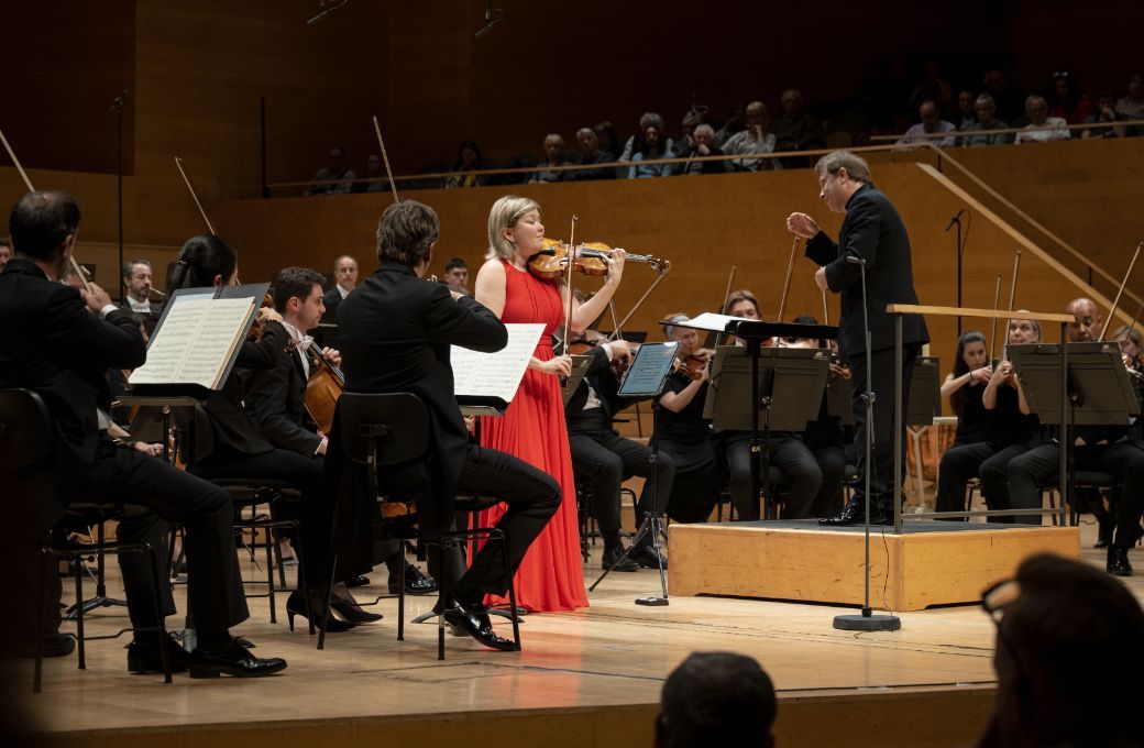 Ludovic Morlot, Alina Ibramigova y la OBC © May Zircus | L'Auditori