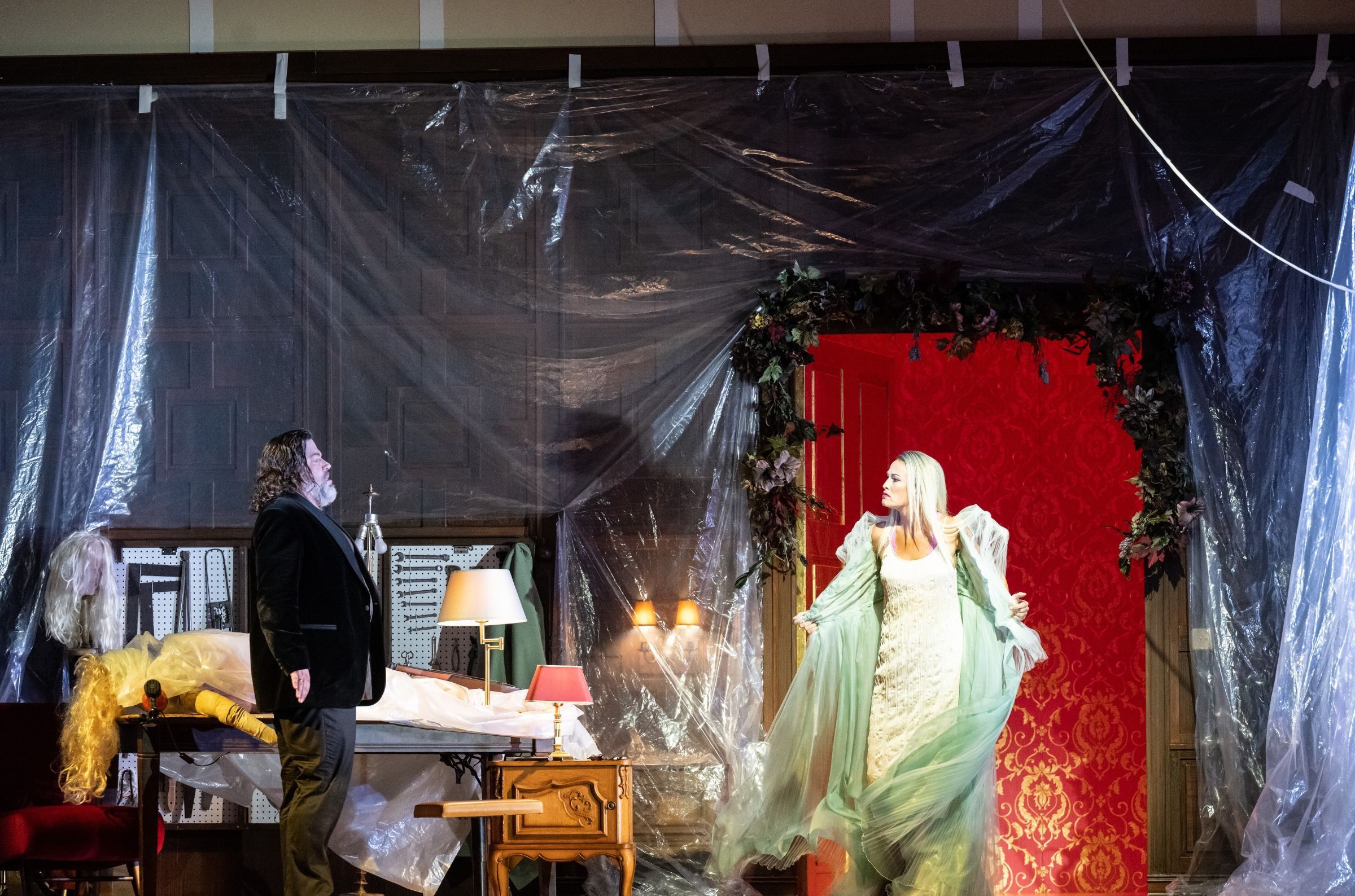 Corby Welch (Paul) and Nadja Stefanoff (Marietta) &copy; Sandra Then