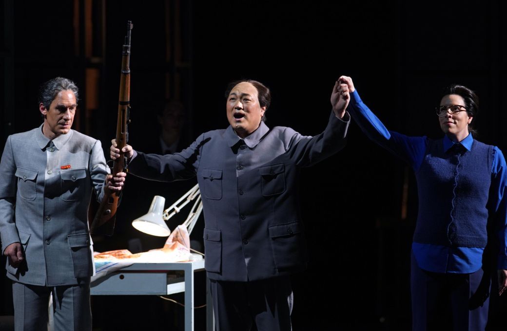 Jacques Imbrailo (Chou En-Lai), Alfred Kim (Mao) and Audrey Luna (Chiang Ching) &copy; Teatro Real | Javier del Real