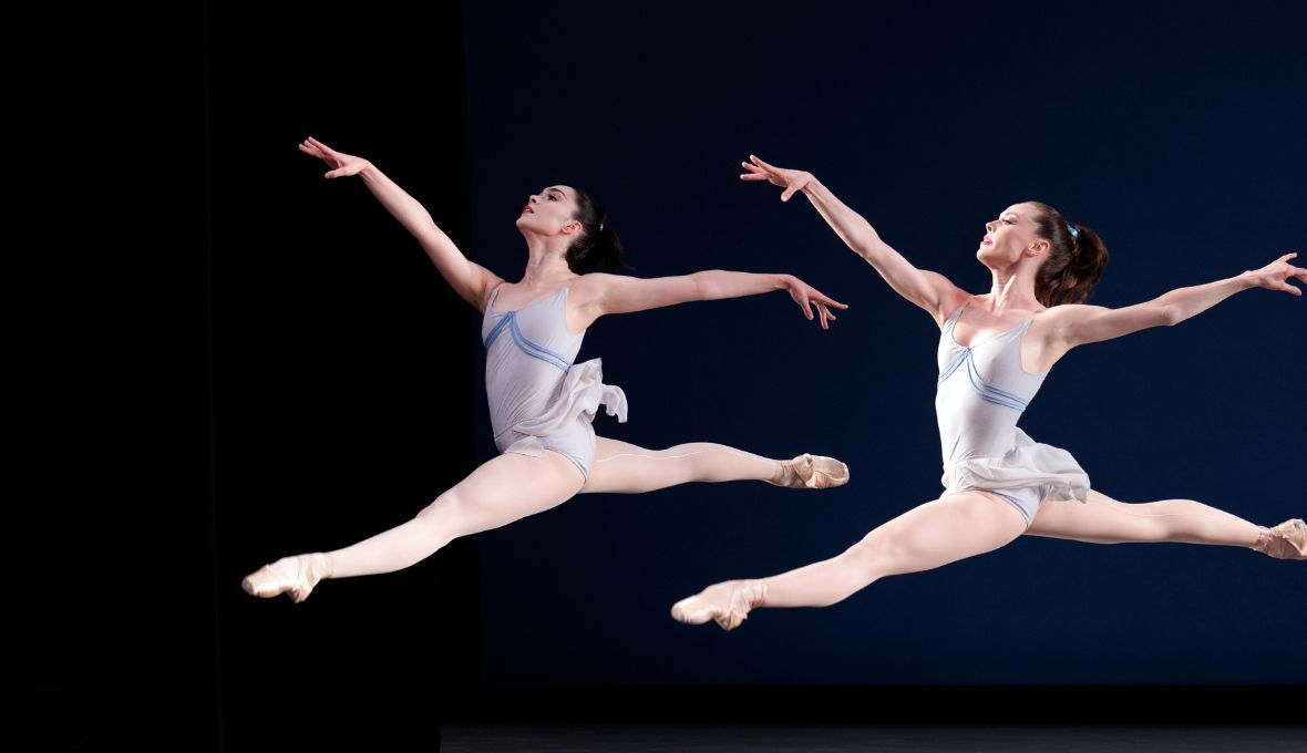 Mira Nadon and Emilie Gerrity in <i>Kammermusik No. 2</i> © Erin Baiano