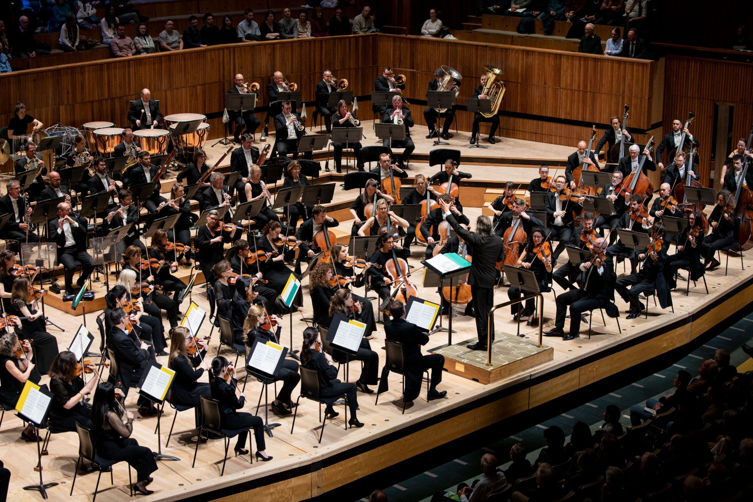 Vladimir Jurowski conducts the London Philharmonic Orchestra &copy; London Philharmonic Orchestra
